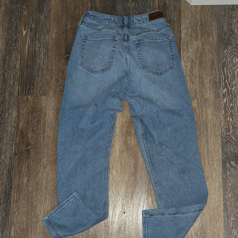 Hollister Women's Straight Leg Jeans in Blue